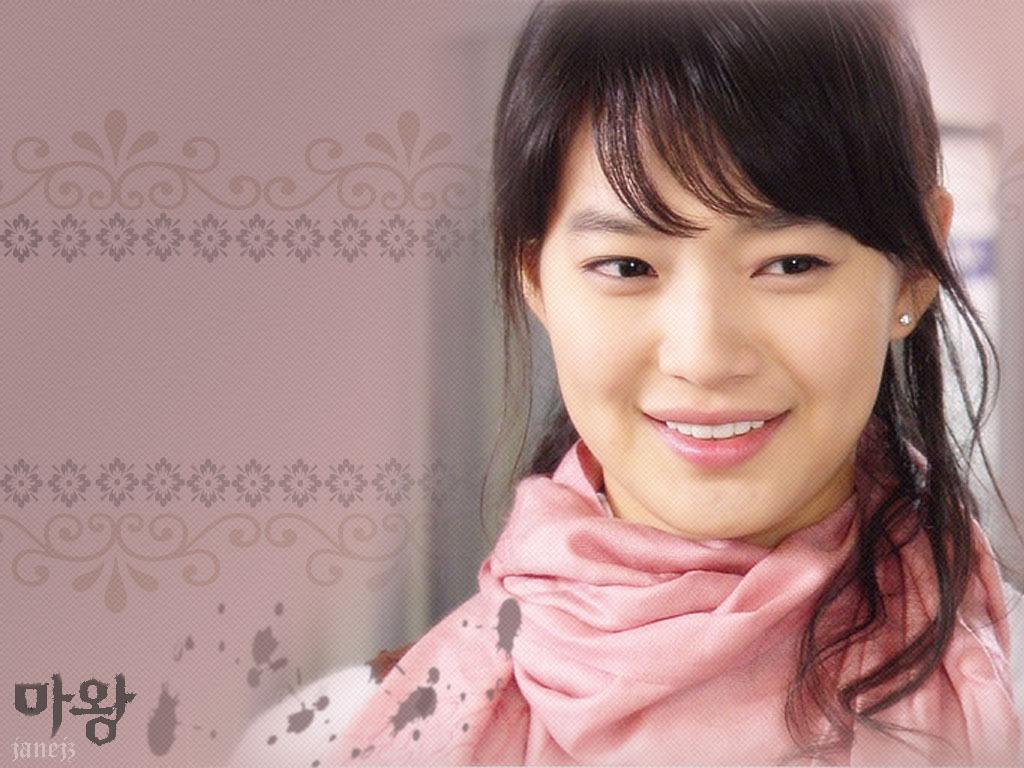 Shin Min Ah wallpaper