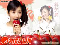 ariel lin with apple