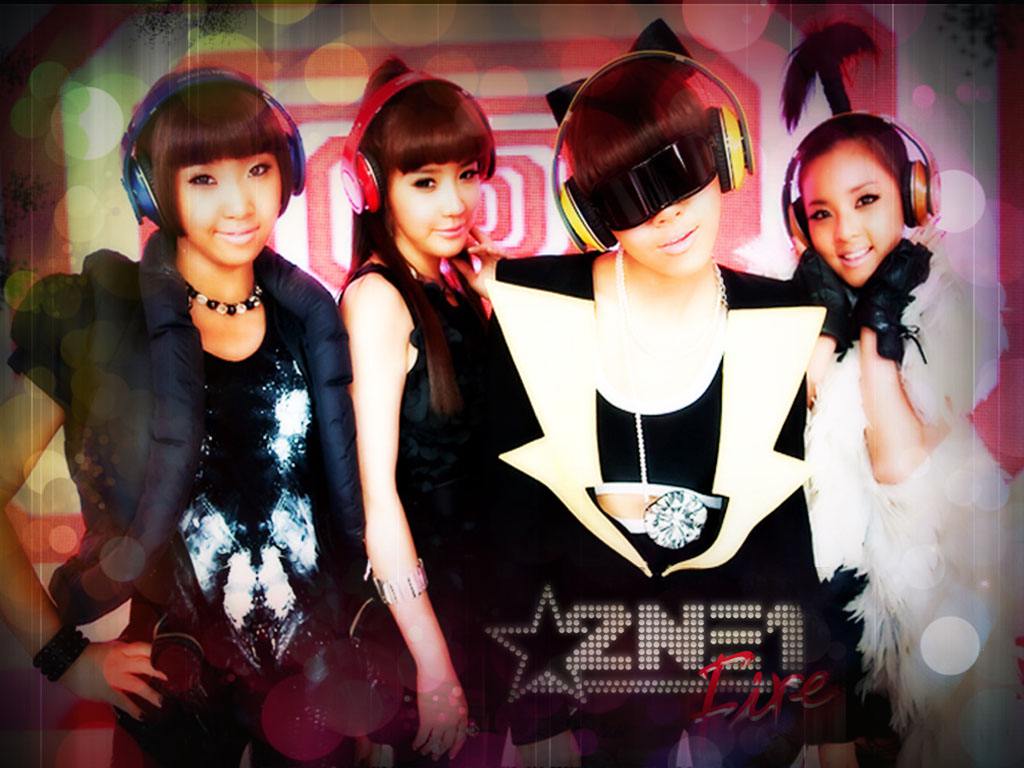 :  +  +  +  +    2NE1,