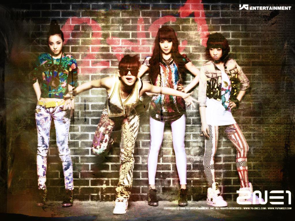 :  +  +  +  +    2NE1,