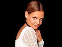 Katie_Holmes_080010