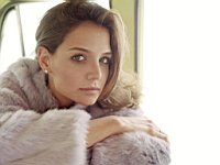 Katie_Holmes_080029