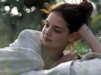 Katie_Holmes_080033