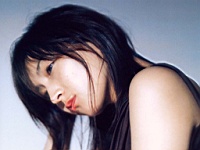 Ryoko_Hirosue_040018