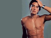 Daniel_Henney_050027