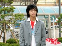 Kim_Ki_Bum_050027