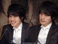 Lee_Dong_Wook_050014