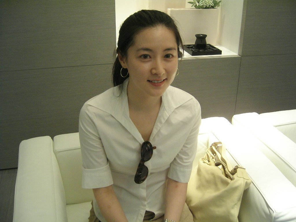 Lee Young Ae - Actress Wallpapers