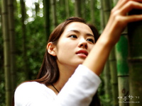 Son_Ye_Jin_050043