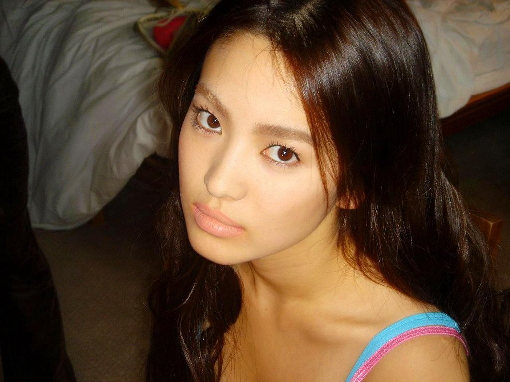 Song Hye Kyo Wallpaper